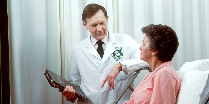 Woman consulting doctor for her sugar intake